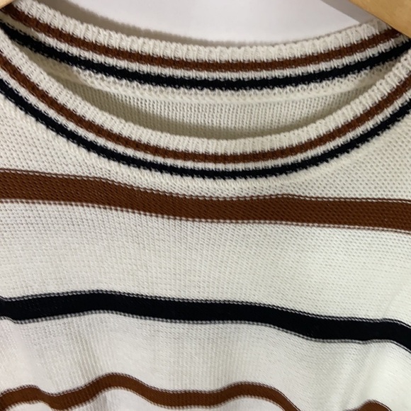 Sleeveless Striped Sweater - Picture 2 of 6